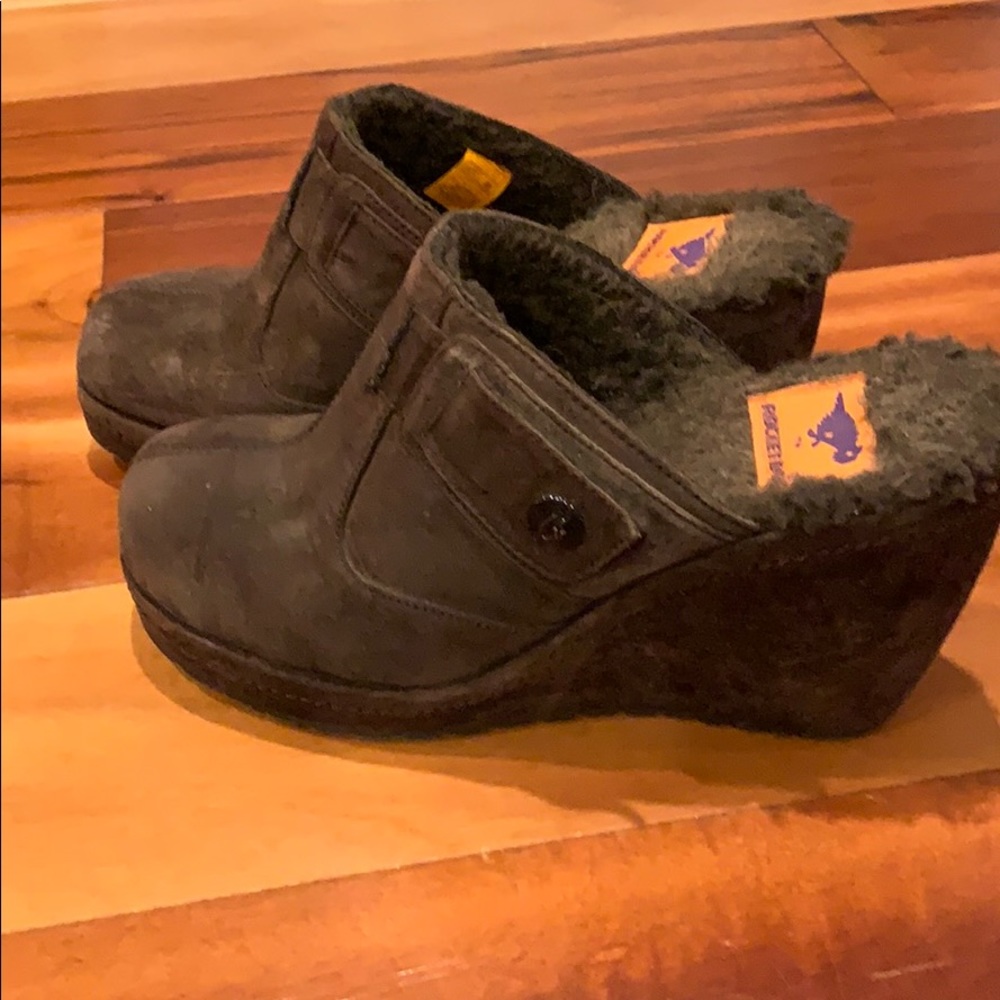 Rocket dog brown suede clogs.